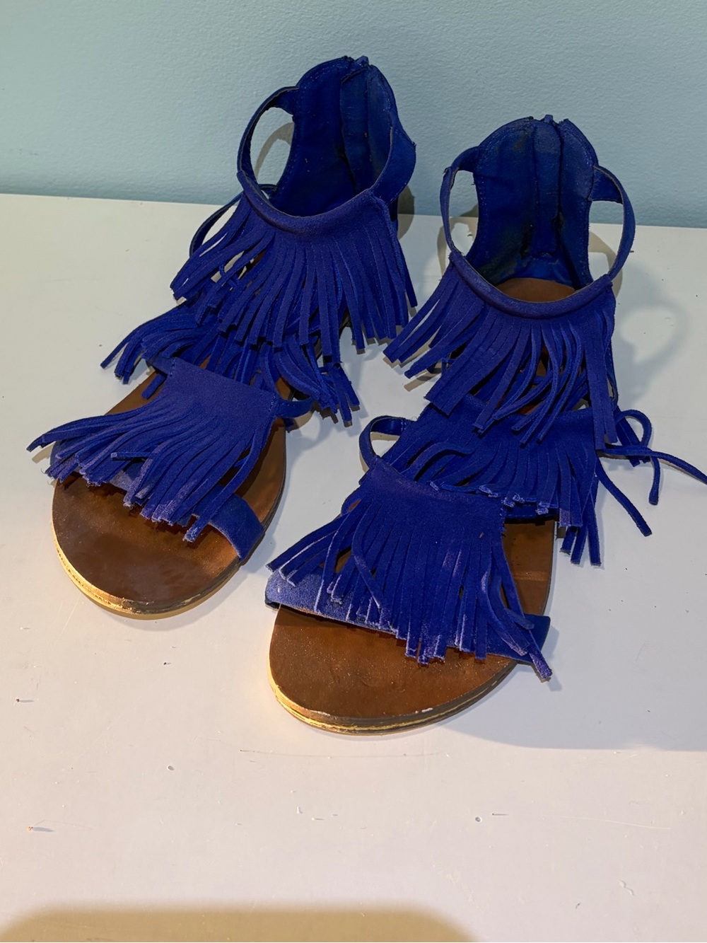 Betseyville Blue Suede Fringe Women's Gladiator Sandals. Size 9